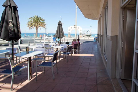 Esplanade Hotel Adelaide - Holiday Find 3