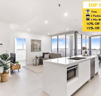 ESQ Astonishing 3BD Apartment 1 min from Train Station - Holiday Find