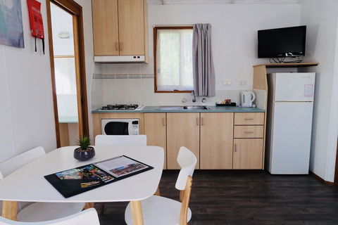 Euroa Caravan Park - Holiday Find 2