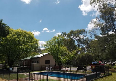 Euroa Caravan Park - Holiday Find 3