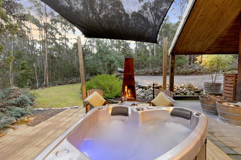 Falls River Luxury Accommodation - Holiday Find 2