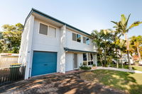 Family getaway close to Beach and Restaurants