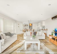 Family House With BBQ Deck Water View and Parking - Holiday Find