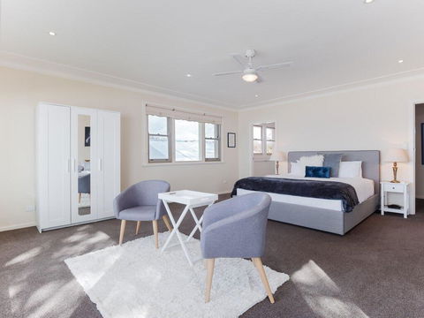 Filoli', 91 Foreshore Drive - Huge Waterfront Home - Holiday Find 3