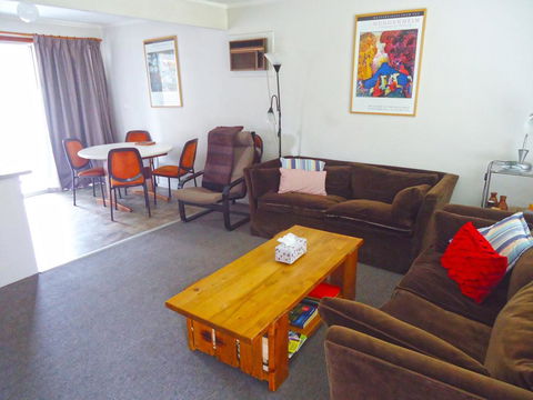 Frangipani Cottage @ Callala Beach - Holiday Find 3