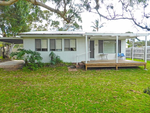 Frangipani Cottage @ Callala Beach - Holiday Find 0