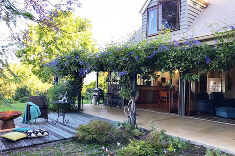 French Cottage & Loft - Holiday Find 2