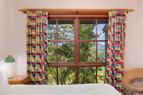 Orara Glen Pty Ltd- Friday Creek Retreat - Holiday Find 2