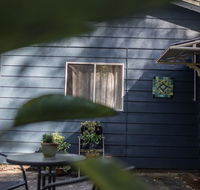 Funky Flat on Acreage - Holiday Find