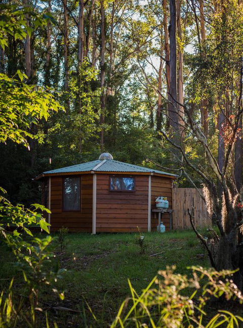 Funky Yurt On Acreage - Holiday Find 3