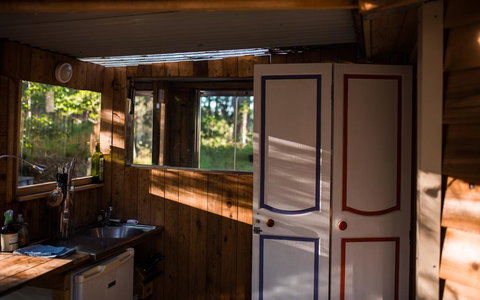Funky Yurt On Acreage - Holiday Find 1