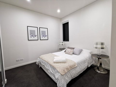 G02 Courtyard Apartment - Holiday Find 1