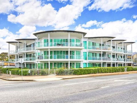 Gallery Resort Apartments - Holiday Find 0