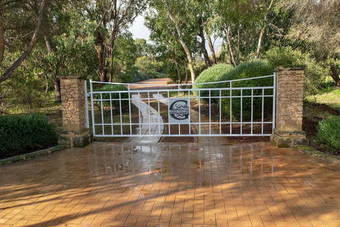 Garden Pavilion - Art House Yallingup - Holiday Find 1