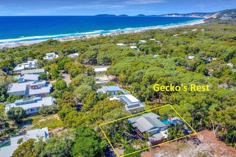 Gecko's Rest - Rainbow Shores, Executive Beach House, Pet Friendly, Pool, Wi-fi - Holiday Find 1