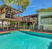 Gecko's Rest - Rainbow Shores Executive Beach House Pet Friendly Pool Wi-fi - Holiday Find