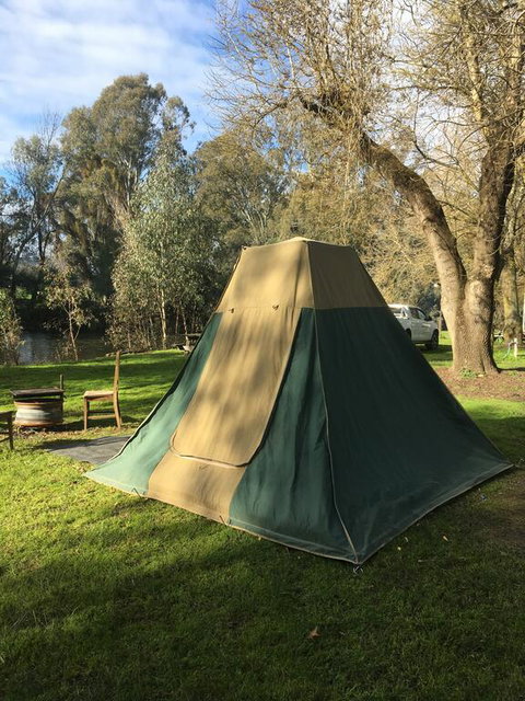 Gentle Annie Caravan Park - Holiday Find 2