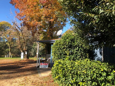 Gentle Annie Caravan Park - Holiday Find 0