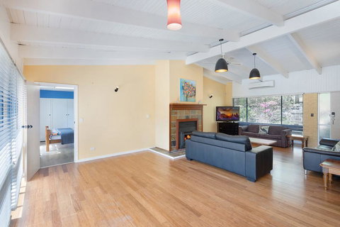 Getaway South Coast - Holiday House With Pool - Holiday Find 3