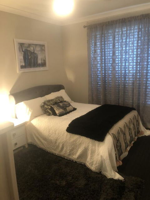 Gibbagunyah Manor - Holiday Find 0