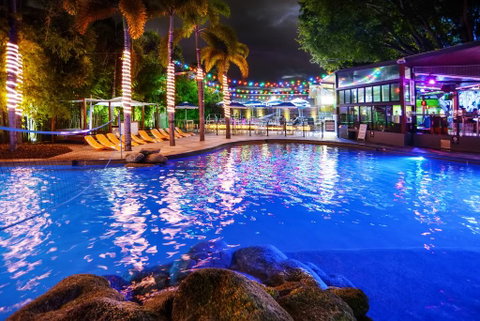 Gilligan's Backpacker Hotel & Resort Cairns - Holiday Find 1