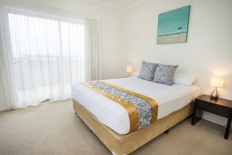 Gladstone City Central Apartment Hotel - Holiday Find 2