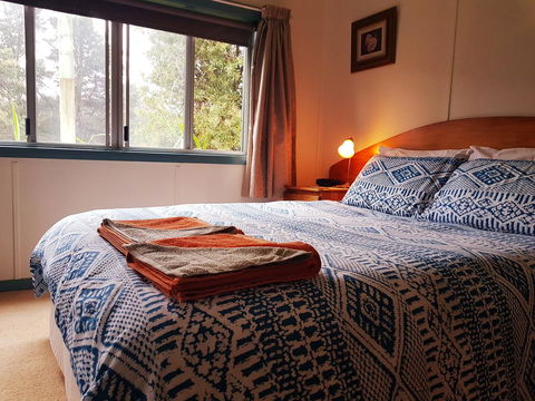 Glenbrook House & Cottage - Holiday Find 3