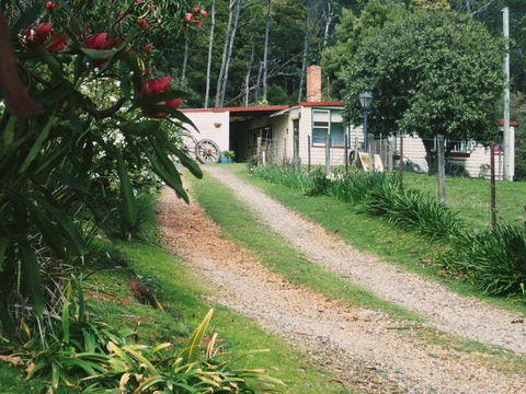 Glenbrook House & Cottage - Holiday Find 1