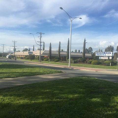 Glider City Motel Benalla - Holiday Find 3