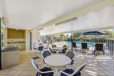 Golden Riviera Absolute Beachfront Resort - Holiday Find 1