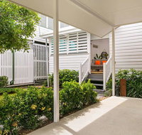 Gorgeous Cottage Close to the City - Holiday Find