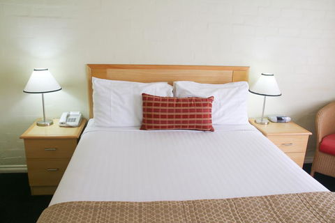 Grand Country Lodge - Holiday Find 1