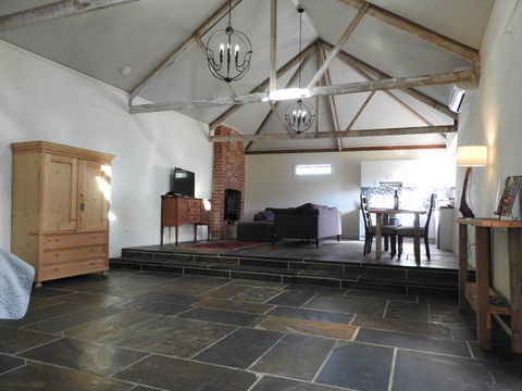 Grape Pickers Cottage - Holiday Find 0
