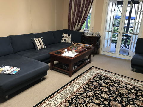 Guest House On Hyde - Holiday Find 2
