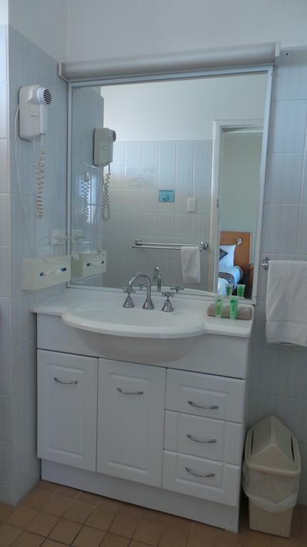 Halfway Motel - Holiday Find 3