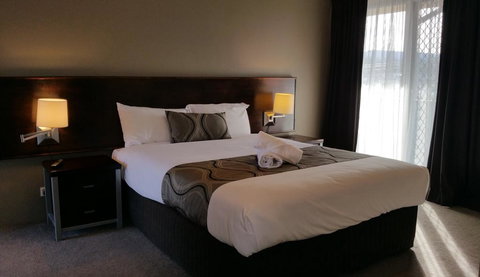 Halfway Motel - Holiday Find 1