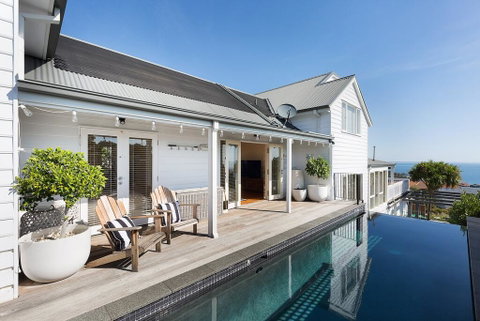 Hampton's Retreat Family Friendly, Water Views, Close To Beach With Heated Pool - Holiday Find 0
