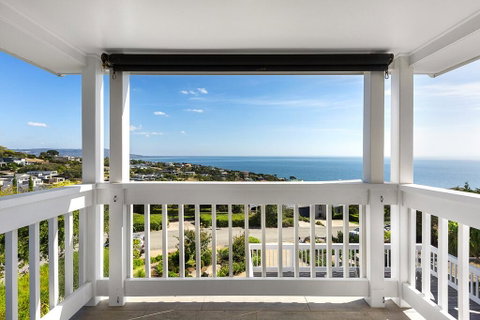 Hampton's Retreat Family Friendly, Water Views, Close To Beach With Heated Pool - Holiday Find 2