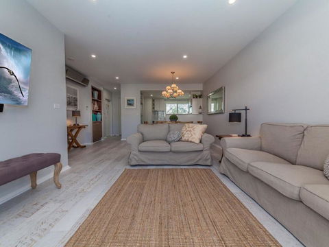Hamptons Retreat @ Unit 259A Pacific Blue - Holiday Find 3