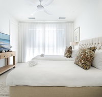 Hamptons Style 2 Bedroom Executive Luxury Apartment - Holiday Find