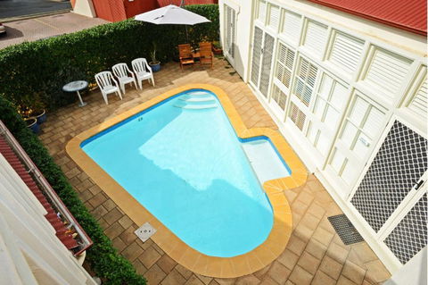 Hi 5 Luxury Holiday Apartments - Holiday Find 0