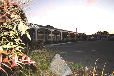 Hi Way Motor Inn - Holiday Find 2