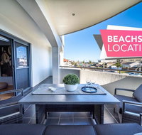 Higher Ground on Seaview-Superb Beach Lifestyle - Wifi - Metres from the beach - Holiday Find