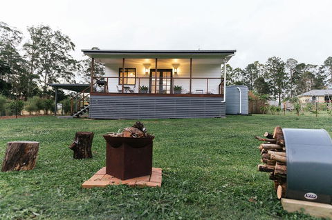 Hinterland Boutique Cottages -Cozy Cottage - Holiday Find 2