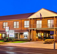 Holbrook Town Centre Motor Inn - Holiday Find