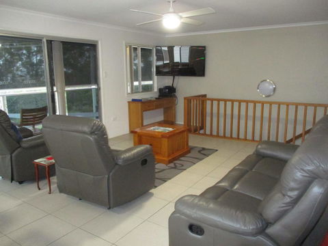 Holiday In Style - Hervey Bay - Holiday Find 3
