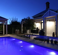 Hollidge House 5 Star Luxury Apartments - Holiday Find