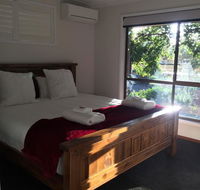 Holly House BnB - Holiday Find