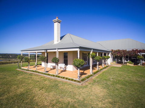 Holman Estate - Holiday Find 3