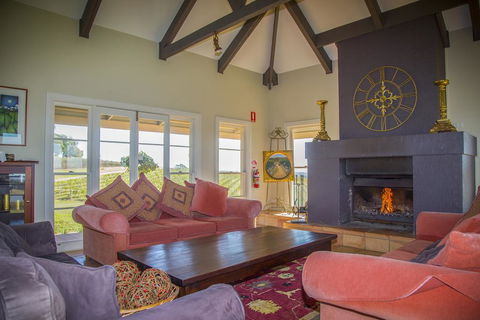 Holman Estate - Holiday Find 2